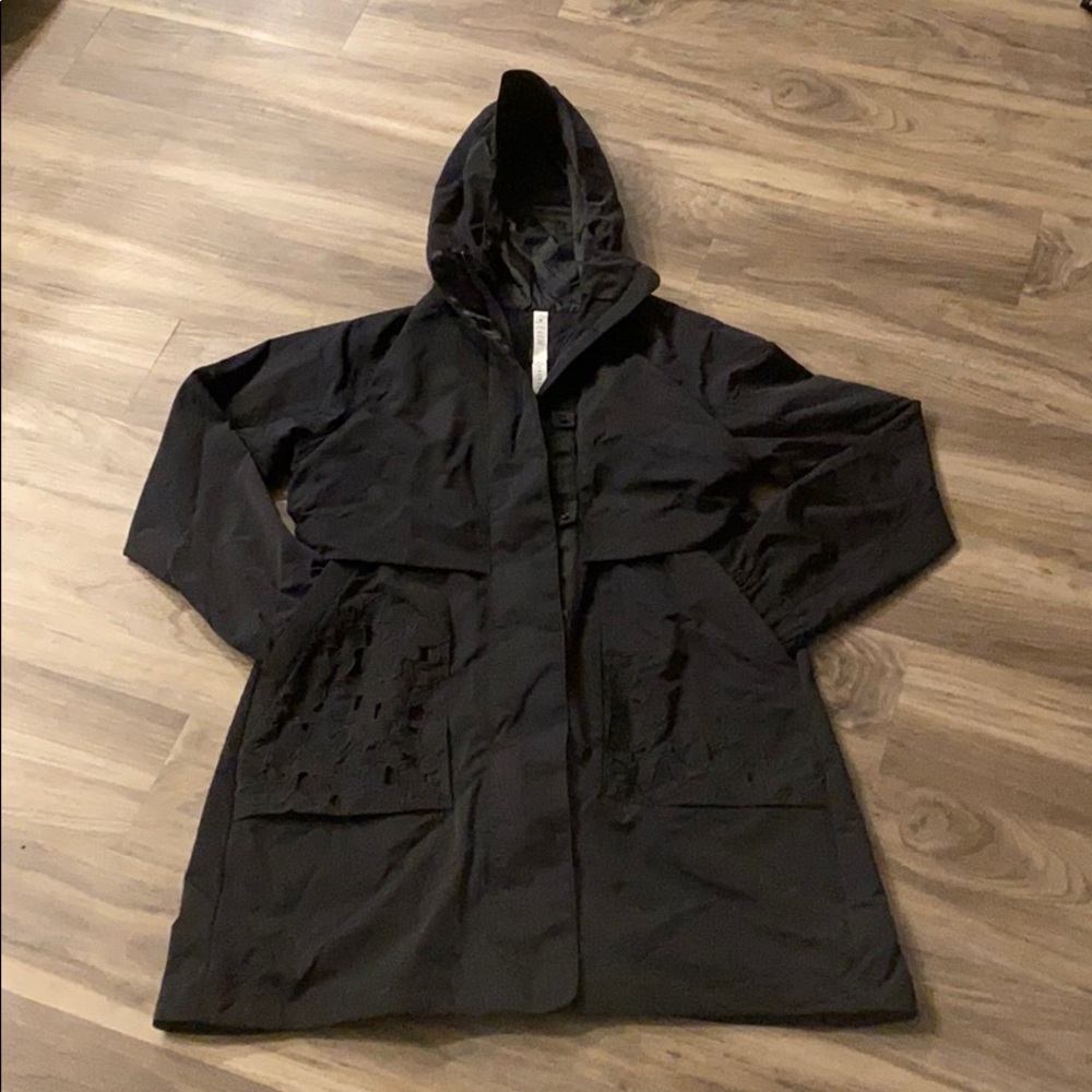 Women’s Lululemon black flower jacket size 6